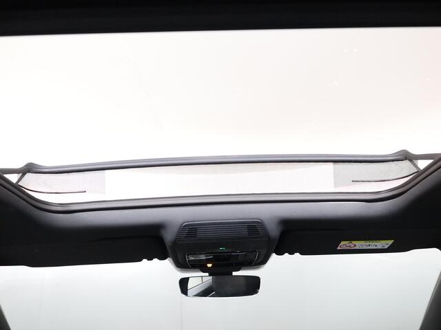 Volkswagen TIGUAN 1.5 eHybrid R-Line Edition | Private lease vanaf ¤931 | 272 pk Automaat (DSG) | Verlengde garantie | Navigatie | Panoramadak | Trekhaak (wegklapbaar) | Achteruitrijcamera | Lederen bekleding | Stoelverwarming/ventilatie | R-Line |