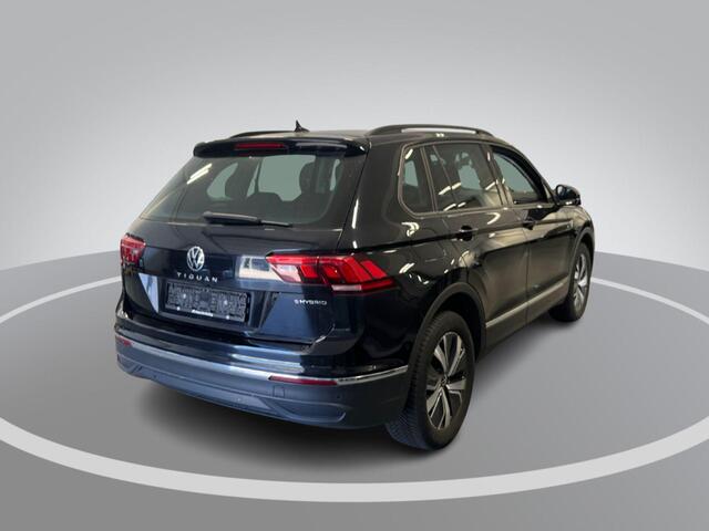 Volkswagen TIGUAN 1.4 TSI eHybrid 245pk DSG Life Business · Camera · Inklap. Trekhaak · Stuur- & Stoelverwarming · Parkeerassistent · Apple/Android Car Play ·