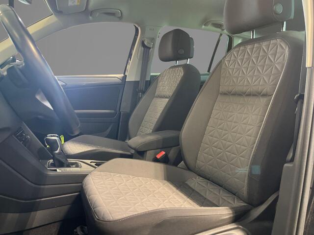 Volkswagen TIGUAN 1.4 TSI eHybrid 245pk DSG Life Business · Camera · Inklap. Trekhaak · Stuur- & Stoelverwarming · Parkeerassistent · Apple/Android Car Play ·