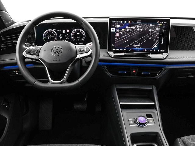 Volkswagen TIGUAN Limited Edition 1.5 eHybrid 204 PK 6 versn. DSG · Design Pakket Dark · Trekhaak inklapbaar, met elektrische ontgrendeling, incl. aanhangermanoeuvreerhulp Trailer Assist · Voorraad OUTLET · Prijs is inclusief inruilpremie ·