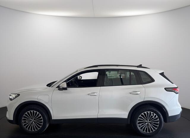 Volkswagen TIGUAN 1.5 TSI 204PK eHybrid [PHEV] DSG LIFE 360° CAMERA/HARMAN/TREKHAAK/HEAD-UP *Fabrieksgarantie 2030*