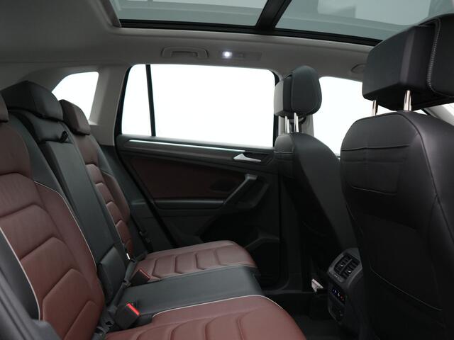 Volkswagen TIGUAN 1.4 TSI eHybrid Elegance PHEV 245pk Dealer O.H | Trekhaak Af Fabriek | Panodak | Adaptive Cruise | IQ Light | 360 Camera | Lederen Sportstoelen Memory & Verwarmd | Travel Assist | Apple Carplay | Keyless | Stuurverwarming | BLIS | Virtual | Navigatie | DAB | 18"L.M | Plug In Hybrid |