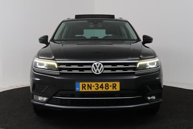 Volkswagen TIGUAN 1.4 TSI ACT Highline (PANORAMADAK, CAMERA, DIGITALE COCKPIT, TREKHAAK WEGKLAPBAAR, MASSAGE STOELEN)