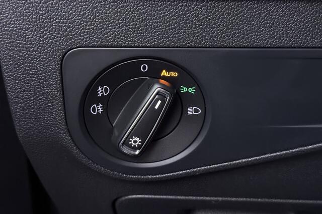 Volkswagen TIGUAN 1.4 TSI ACT Highline (PANORAMADAK, CAMERA, DIGITALE COCKPIT, TREKHAAK WEGKLAPBAAR, MASSAGE STOELEN)