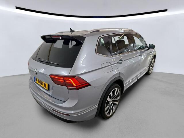 Volkswagen TIGUAN Allspace 1.5 TSI 150pk DSG Highline Business R 7p. / Panoramadak
