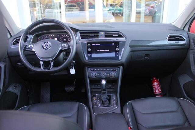 Volkswagen TIGUAN 1.5 TSI 150PK AUTOMAAT HIGHLINE BUSINESS R | PANORAMA SCHUIF/KANTEL DAK | LEDEREN BEKLEDING | BESTUUDERSSTOEL ELEKTRISCH VERSTELBAAR MET GEHEUGENFUNCTIE | ELEKTRISCH WEGKLAPBARE TREKHAAK | IQ LIGHT KOPLAMPEN | VIRTUAL DISPLAY | DRAADLOZE APPLE CARPLAY/ANDROID AUTO | NAVIGATIE | 19" LICHTMETALEN VELGEN | ELEKTRISCH BEDIENBARE ACHTERKLEP | GETINTE ACHTERRUITEN | CAMERA VOOR + ACHTER | PARKEERSENSOREN VOOR + ACHTER | STOEL VERWARMING |
