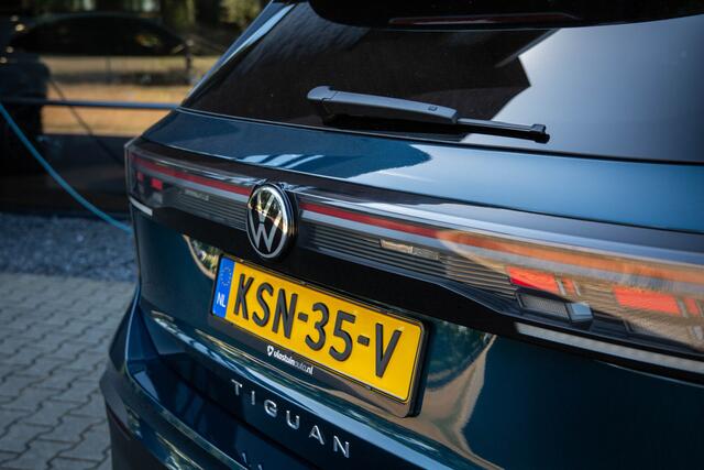 Volkswagen TIGUAN 1.5 eTSI Life Edition ,Adap. cruise, rondomzicht camera, Stoel/stuurverwarming, Apple Carplay,