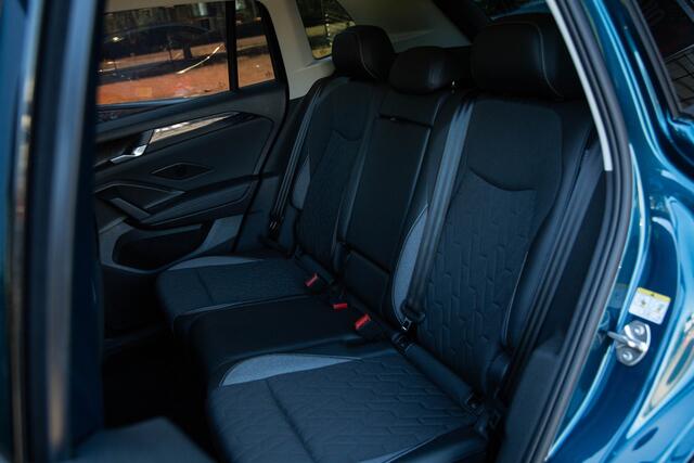 Volkswagen TIGUAN 1.5 eTSI Life Edition ,Adap. cruise, rondomzicht camera, Stoel/stuurverwarming, Apple Carplay,