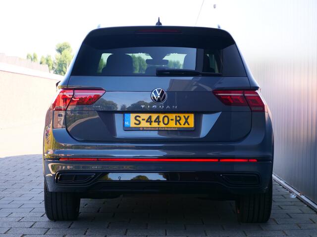 Volkswagen TIGUAN 1.4 TSI eHybrid R-Line Business+ 245 Pk Automaat Navi / DAB / Apple Carplay / Camera / Stoelverwarming