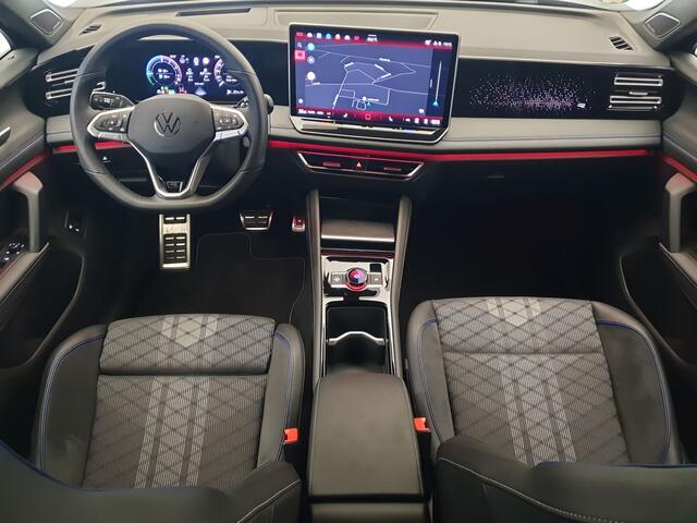 Volkswagen TIGUAN 1.5 eHybrid 272pk DSG/AUT R-Line Wegklapbare trekhaak, Harman/Kardon, Winterpakket, HUD