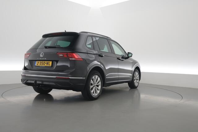 Volkswagen TIGUAN 1.5 TSI Life | Rijklaar!! | Adapt. Cruise | Trekhaak | Navi | Stoel- Stuurverw. | All Season | Apple CarPlay |