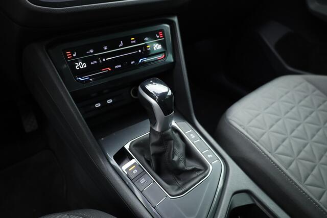 Volkswagen TIGUAN 1.5 TSI Life | Rijklaar!! | Adapt. Cruise | Trekhaak | Navi | Stoel- Stuurverw. | All Season | Apple CarPlay |