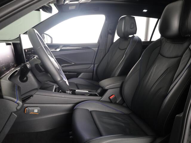 Volkswagen TIGUAN 1.5 eHybrid R-Line Edition 272 pk Automaat (DSG) | Verlengde garantie | Navigatie | Panoramadak | Trekhaak (wegklapbaar) | Rondomzicht camera | Lederen bekleding |Stoelverwarming/ventilatie | R-Line |