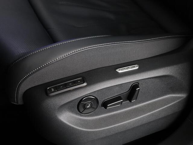 Volkswagen TIGUAN 1.5 eHybrid R-Line Edition 272 pk Automaat (DSG) | Verlengde garantie | Navigatie | Panoramadak | Trekhaak (wegklapbaar) | Rondomzicht camera | Lederen bekleding |Stoelverwarming/ventilatie | R-Line |