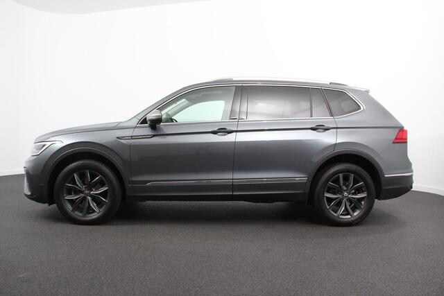Volkswagen TIGUAN Allspace 1.5 TSI 150pk DSG Move 7p. Navigatie Apple Carplay/Android Auto Wireless Trekhaak Parkeersensoren Camera Adaptive Cruise Control Stoel-en stuurverwarming Climate Control