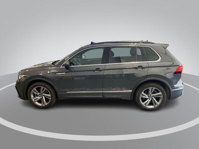 Volkswagen TIGUAN 1.4 TSI 245pk DSG eHybrid R-Line Business+ · Panoramadak · Camera · IQ.Light · Apple/Android Car Play · Navigatie · 19'' Inch ·