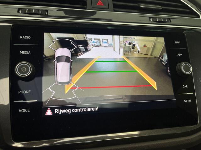 Volkswagen TIGUAN 1.4 TSI 245pk DSG eHybrid R-Line Business+ · Panoramadak · Camera · IQ.Light · Apple/Android Car Play · Navigatie · 19'' Inch ·