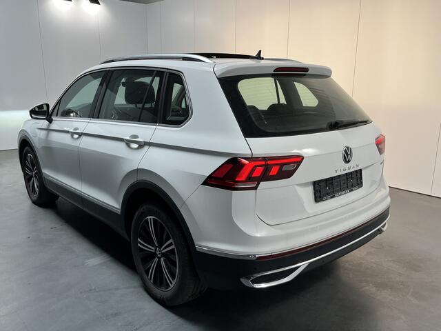Volkswagen TIGUAN 1.4 TSI eHybrid Elegance / AUTOMAAT/ PANO/ TREKHAAK/ PARK.SENSOR.V+A/ CAMERA/ STUUR+STOELVERWARM./ APP-CONNECT/ ACC/ ELEK.ACHTERKLEP/ DIGITAL DASH/ NAVI/ DAB/ CLIMA/ IQ.LIGHT