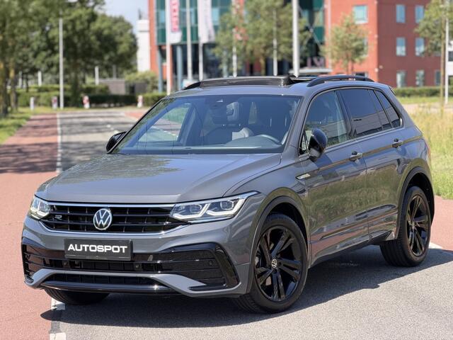 Volkswagen TIGUAN R-Line 1.5 TSI Pano IQ Light ACC Trekhaak