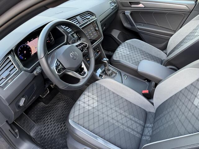 Volkswagen TIGUAN R-Line 1.5 TSI Pano IQ Light ACC Trekhaak