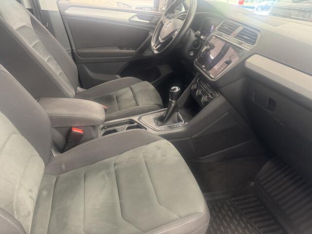 Volkswagen TIGUAN 1.5 TSI ACT R-Line *** MEENEEMPRIJS ***