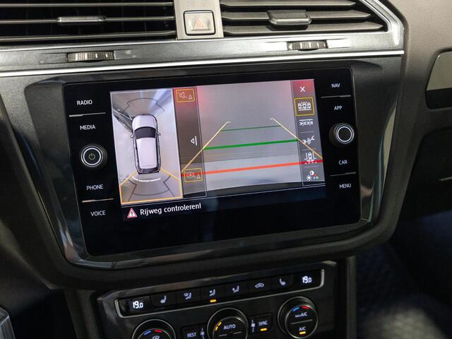 Volkswagen TIGUAN 1.4 TSI 4Motion R-Line / 150pk / NL Auto / Panorama dak / Trekhaak / Rondomzicht camera / Leder /
