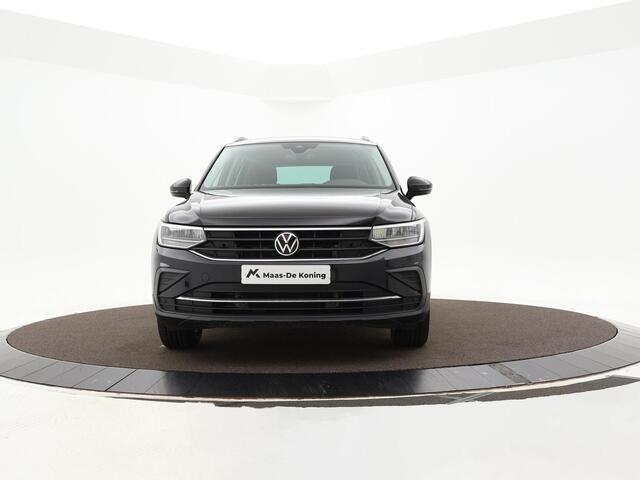 Volkswagen TIGUAN 1.4 TSI eHybrid 245pk DSG Life Business · Camera · Inklap. Trekhaak · Stuur- & Stoelverwarming · Apple/Android Car Play · Elek. Achterklep ·