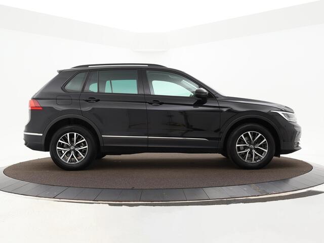 Volkswagen TIGUAN 1.4 TSI eHybrid 245pk DSG Life Business · Camera · Inklap. Trekhaak · Stuur- & Stoelverwarming · Apple/Android Car Play · Elek. Achterklep ·