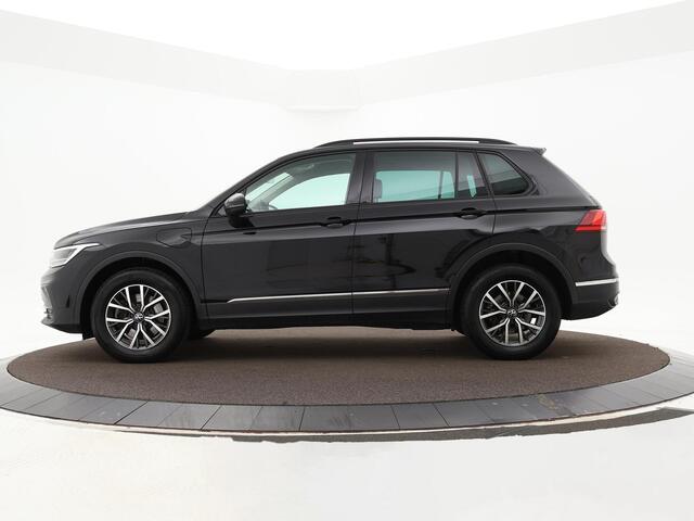 Volkswagen TIGUAN 1.4 TSI eHybrid 245pk DSG Life Business · Camera · Inklap. Trekhaak · Stuur- & Stoelverwarming · Apple/Android Car Play · Elek. Achterklep ·