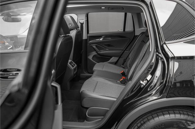 Volkswagen TIGUAN 1.5 eHybrid 30 Year Ed Style Pano IQ Winterpack 360° Elek Trekhaak ACC