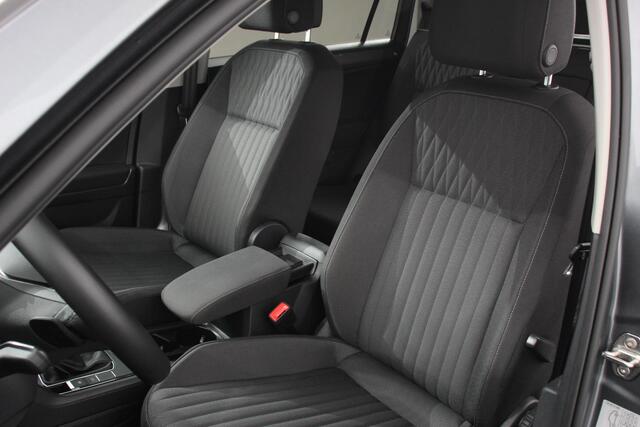 Volkswagen TIGUAN Allspace 1.5 TSI DSG Life 7p. Navigatie Adaptieve Cruise Control Camera Elektrische Achterklep Elektrische Trekhaak Climate control Apple Carplay/ Android Auto