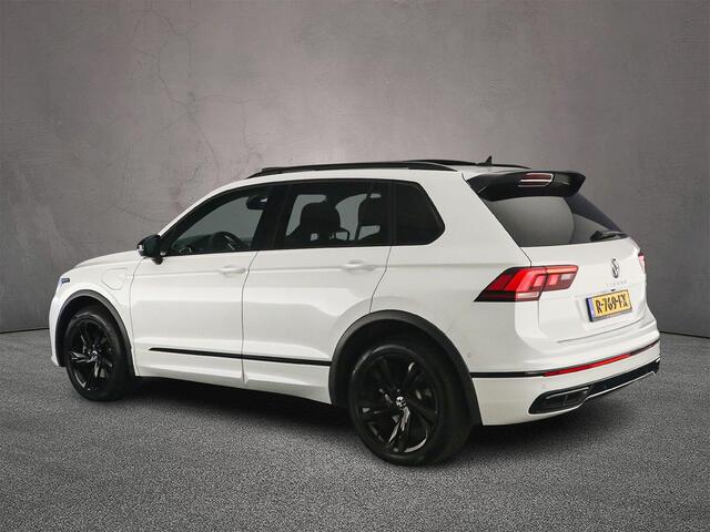 Volkswagen TIGUAN R-Line Business+ 1.4 TSI eHybrid 245pk DSG Automaat Trekhaak, Black Style, Panoramadak, Head up display, Adaptive cruise control, Elektrische achterklep