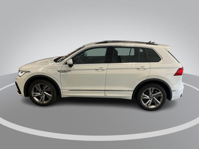 Volkswagen TIGUAN 1.4 TSI 245pk DSG eHybrid R-Line Business · Camera · Apple/Android Car Play · Navigatie · P-Sensoren · 19'' Inch ·