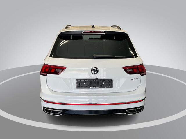 Volkswagen TIGUAN 1.4 TSI 245pk DSG eHybrid R-Line Business · Camera · Apple/Android Car Play · Navigatie · P-Sensoren · 19'' Inch ·