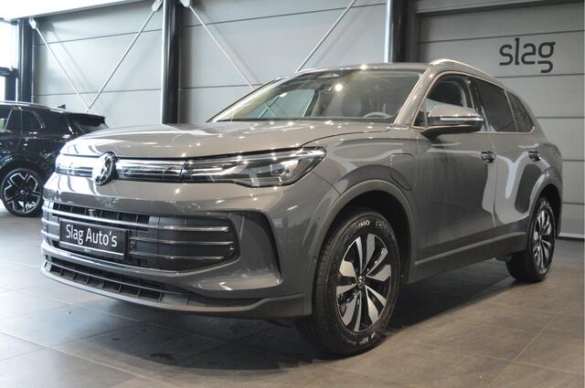 Volkswagen TIGUAN 1.5 eHybrid Life 30 Years Edition camera carplay 17 inch !!