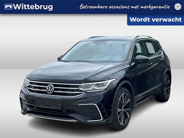 Volkswagen TIGUAN 1.4 TSI 245pk eHybrid R-Line DSG Automaat Panoramadak / Trekhaak / Keyless Entry / Navigatie / 20"LMV trans