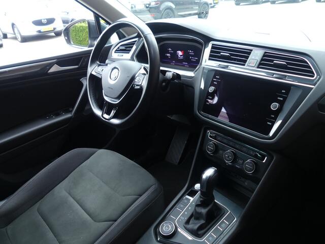 Volkswagen TIGUAN 2.0 TSI 4Motion R-Line / Trekhaak / 20 Inch