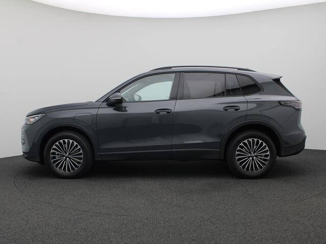 Volkswagen TIGUAN 1.5 eHybrid Life Edition 204PK DSG Trekhaak, 360gr. Camera, Keyless, Elektr. Achterklep, 18" LM Velgen, Side Assist, Stoel-Stuurverwarming