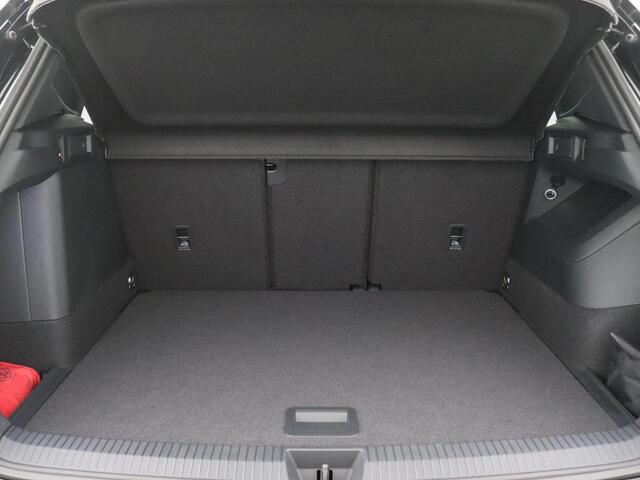 Volkswagen TIGUAN 1.5 eHybrid Life Edition 204PK DSG Trekhaak, 360gr. Camera, Keyless, Elektr. Achterklep, 18" LM Velgen, Side Assist, Stoel-Stuurverwarming
