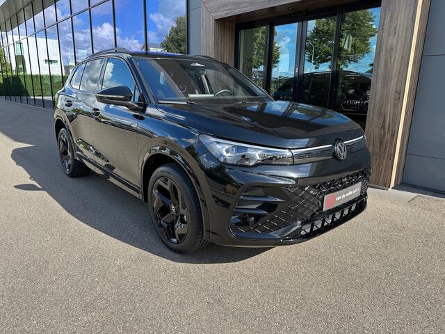 Volkswagen TIGUAN 1.5 eHybrid R-Line | Black line | 360 Camera | Trekhaak | Dode hoek | IQ light | Elek. klep | Rijklaar incl. garantie
