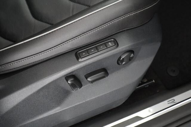Volkswagen TIGUAN 1.5 TSI 150pk DSG R-Line Black Style Trekhaak Camera Leder Memory Standkachel HUD Panoramadak Virtual Cockpit Stoelverwarming Navigatie