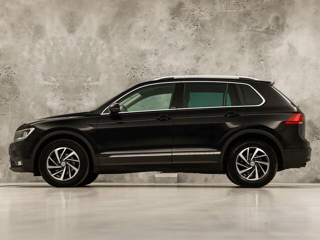 Volkswagen TIGUAN 1.5 TSI ACT Highline 150Pk Automaat (VIRTUAL COCKPIT, APPLE CARPLAY, GROOT NAVI, CAMERA, STOELVERWARMING, SPORTSTOELEN, GETINT GLAS, ADAPTIVE CRUISE, NIEUWSTAAT)