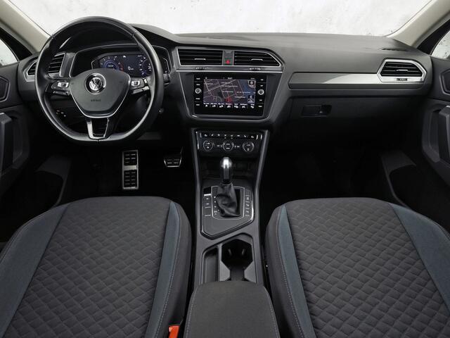 Volkswagen TIGUAN 1.5 TSI ACT Highline 150Pk Automaat (VIRTUAL COCKPIT, APPLE CARPLAY, GROOT NAVI, CAMERA, STOELVERWARMING, SPORTSTOELEN, GETINT GLAS, ADAPTIVE CRUISE, NIEUWSTAAT)