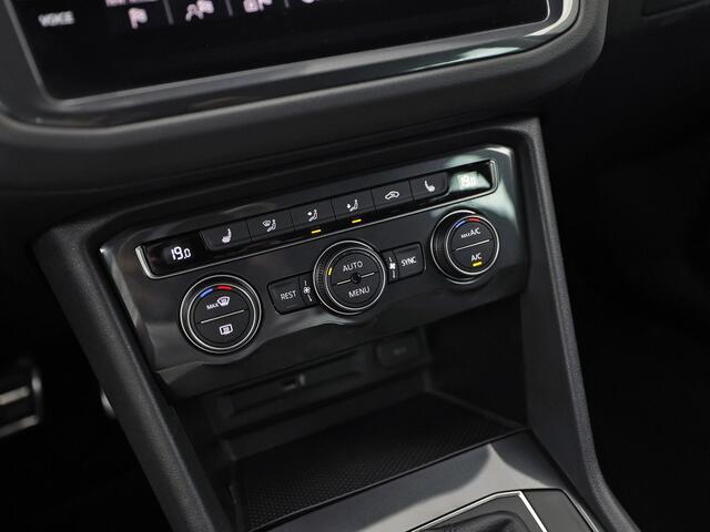 Volkswagen TIGUAN 1.5 TSI ACT Highline 150Pk Automaat (VIRTUAL COCKPIT, APPLE CARPLAY, GROOT NAVI, CAMERA, STOELVERWARMING, SPORTSTOELEN, GETINT GLAS, ADAPTIVE CRUISE, NIEUWSTAAT)