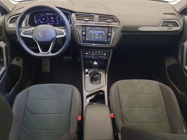Volkswagen TIGUAN 1.5 TSI 150pk DSG/AUT Elegance Business+ Wegklapbare trekhaak, Camera, Matrix led