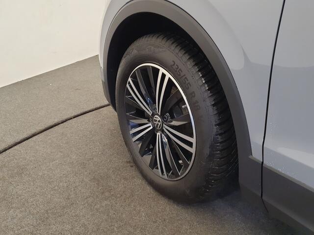Volkswagen TIGUAN 1.5 TSI 150pk DSG/AUT Elegance Business+ Wegklapbare trekhaak, Camera, Matrix led