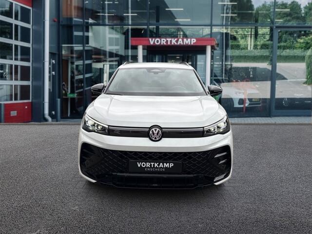 Volkswagen TIGUAN 1.5 TSI eHYBRID R-LINE BLACK-OPTIK TREKHAAK/360CAM/ELEK-KLEP/ACC/HUD/STOEL+STUURVERW