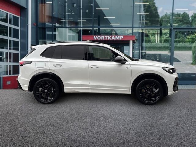 Volkswagen TIGUAN 1.5 TSI eHYBRID R-LINE BLACK-OPTIK TREKHAAK/360CAM/ELEK-KLEP/ACC/HUD/STOEL+STUURVERW