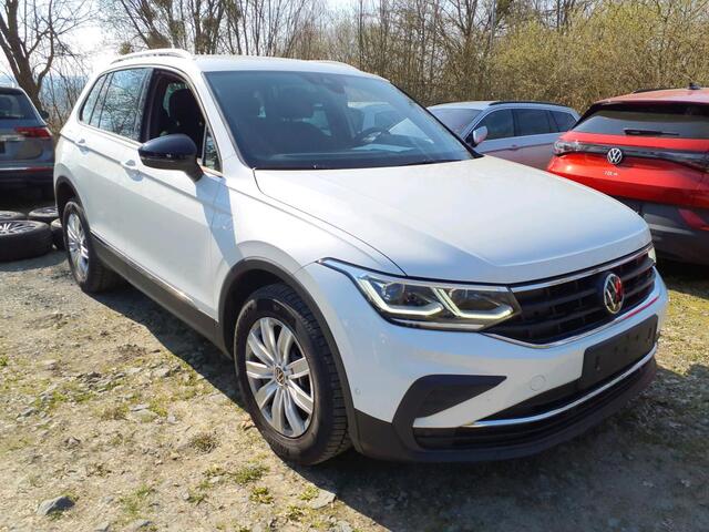 Volkswagen TIGUAN 1.4 TSI eHybrid 245pk DSG Life / Matrix LED / Navigatie Pro / 360 Camera / Trekhaak