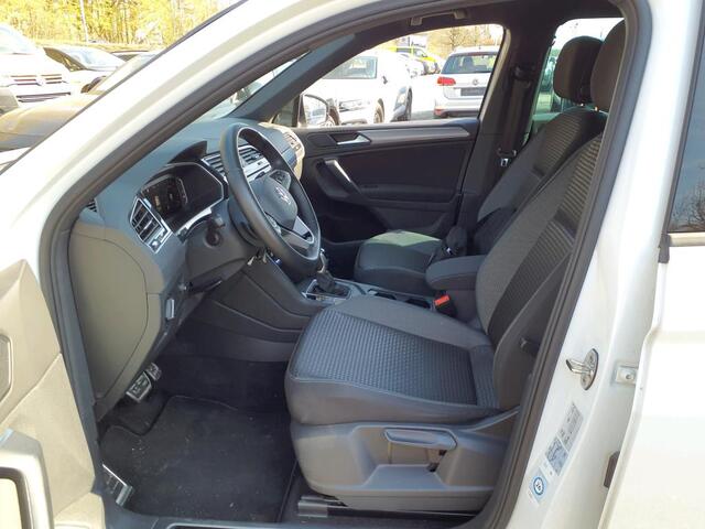 Volkswagen TIGUAN 1.4 TSI eHybrid 245pk DSG Life / Matrix LED / Navigatie Pro / 360 Camera / Trekhaak